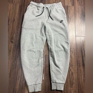 Nike tech sweatpants